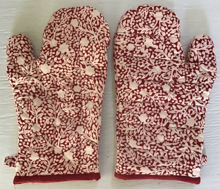 Natural Habitat - Oven Mitts Pair Holiday Print Red