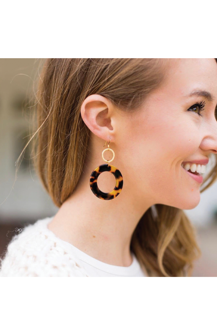 CLAIRE DOUBLE CIRCLE EARRINGS TORTOISE